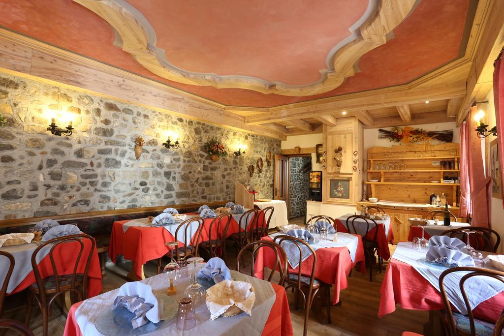 Albergo Centrale Forni di Sopra Luaran gambar