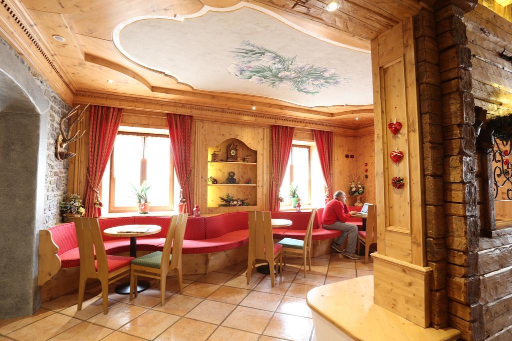 Albergo Centrale Forni di Sopra Luaran gambar