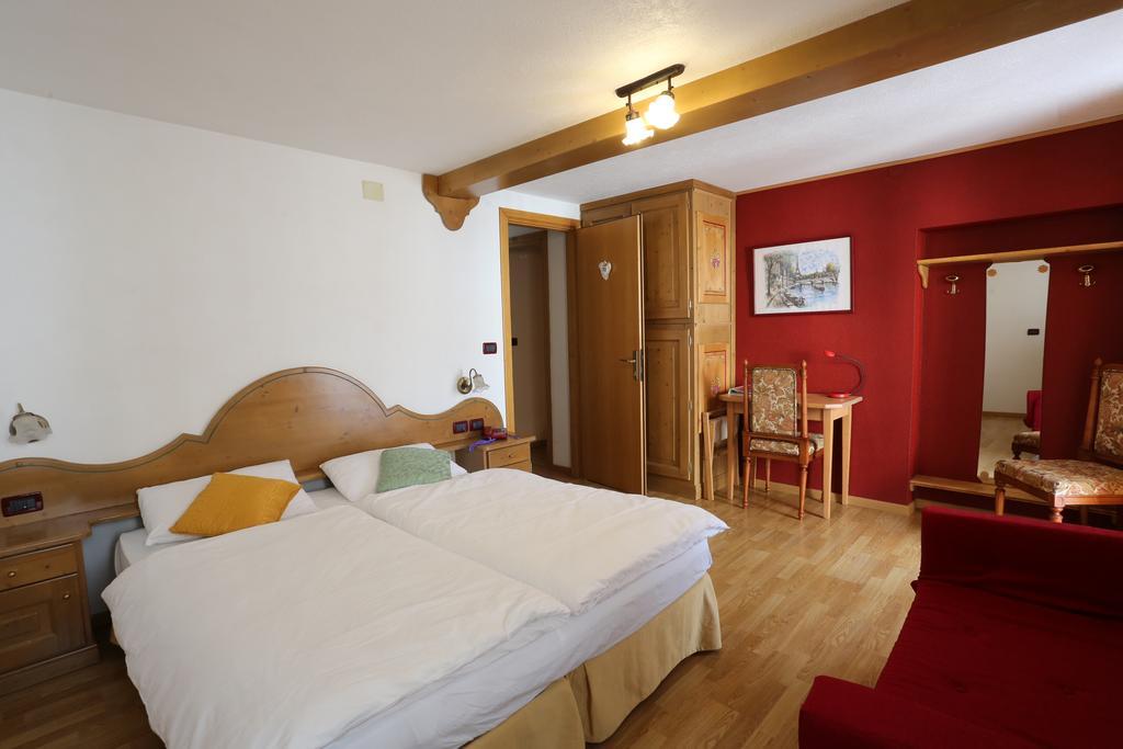 Albergo Centrale Forni di Sopra Bilik gambar